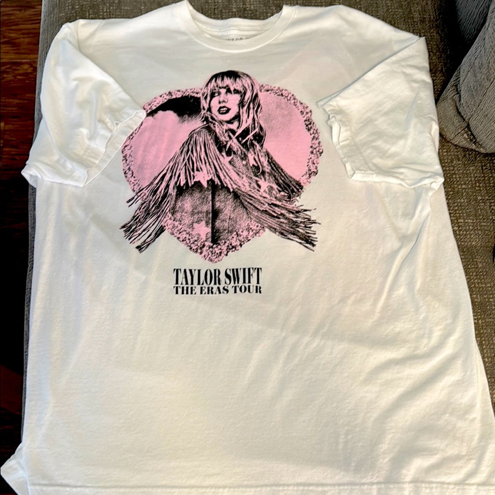 TAYLOR SWIFT ERAS TOUR TEE XXL